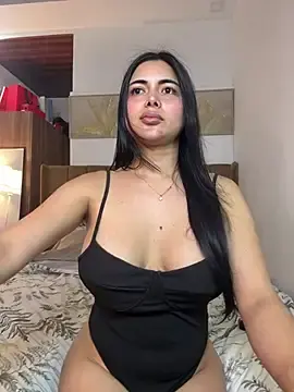 Stripchat Sex Cam of Bombshell_Rebbecca