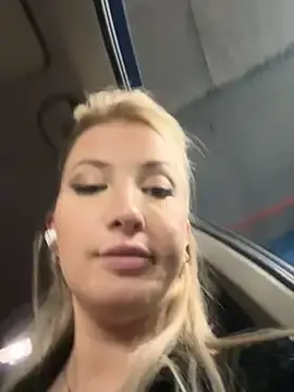 Stripchat Watch Live Sex Cams of LilouKat