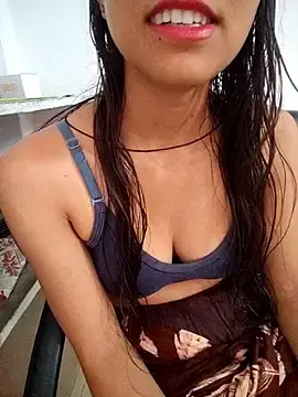 Stripchat Live Sex Cam of miss_queen_3202