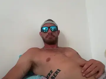 Stripchat Nude Webcam of Maxinho89