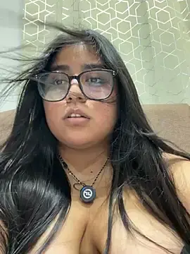 Stripchat Live Porn of virginbrunette99