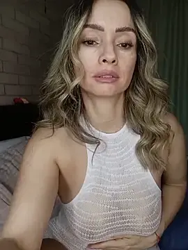Stripchat Sex Chat of Loly_Horny