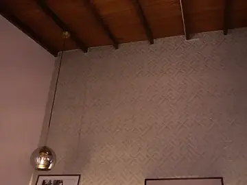 Stripchat Live Sex Cam of ElleDiane