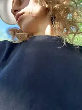 Stripchat Best Webcam of RinaMood