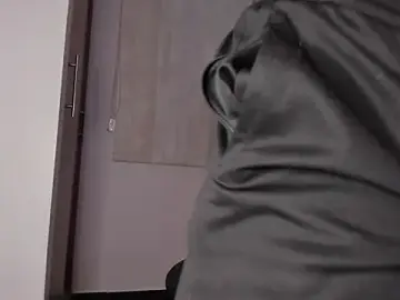 Stripchat Watch Live Sex Cams of Giordano_Russo
