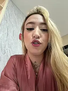 Stripchat Free Porn Cam of MollyCruz