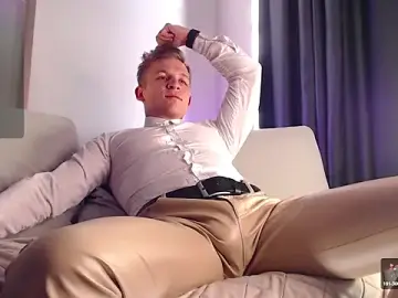 Stripchat Watch Live Sex Cams of S3Xyes