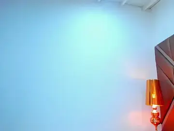 Stripchat Watch Live Sex Cams of Miafox___