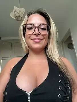 Stripchat Live Porn of AnissaHale