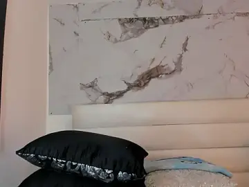 Stripchat Live Sex Cam of emily_lady20