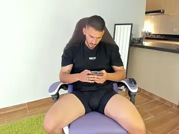 Stripchat Nude Webcam of estivii