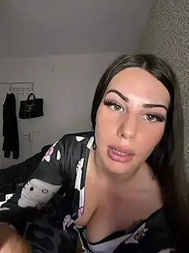 Stripchat Watch Live Sex Cams of ItsNina_