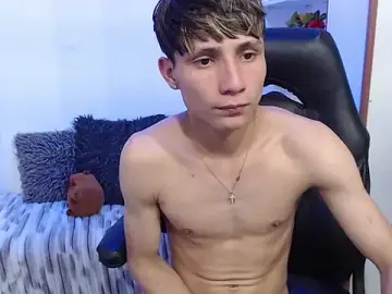 Stripchat Sex Cam of Yao_23