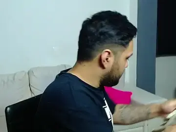 Stripchat Live Sex Cam of Alejandro_db