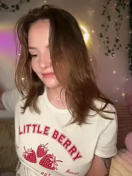 Stripchat Live Sex Cam of -Meowy-