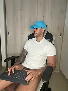 Stripchat Nude Webcam of Ken_mailik1