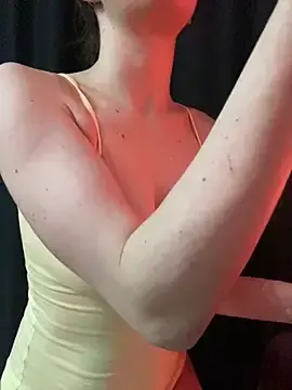 Stripchat Free Live Porn of shrie_beverlyy0690