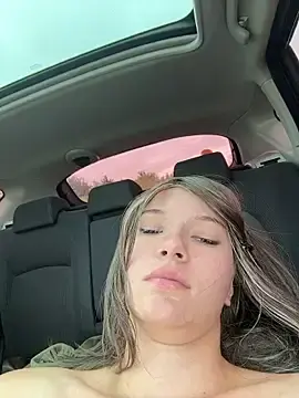 Stripchat Sex Chat of girl-Emily