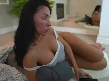 Stripchat Nude Webcam of MyaBlack