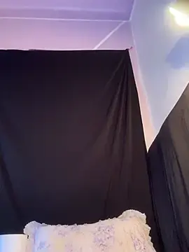 Stripchat Free Porn Cam of VeYoullaa-Betsh1