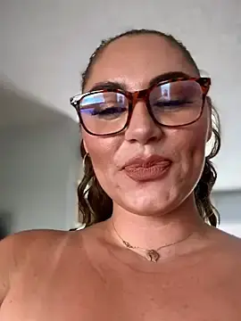 Stripchat Live Porn of lovely_beast