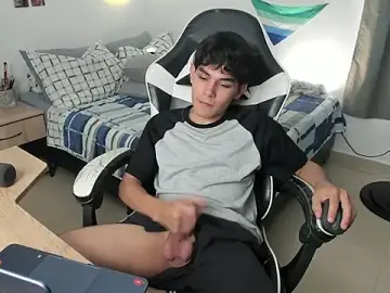 Stripchat Watch Live Sex Cams of ronaldmq20