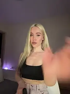Stripchat Watch Live Sex Cams of xDinnax