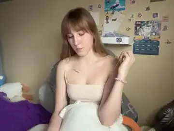 Stripchat Live Sex Cam of AquilineOrites
