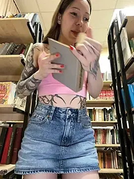 Stripchat Sex Cam of babydolll
