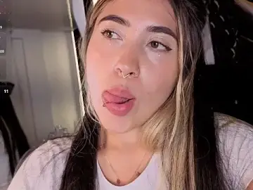 Stripchat Live Sex Cam of ManuelaVeeleez