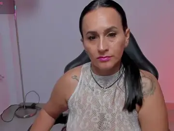 Stripchat Watch Live Sex Cams of Sara_Charmy