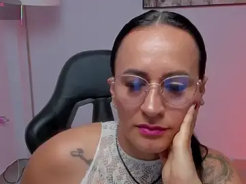 Stripchat Free Live Porn of Sara_Charmy