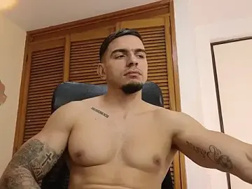 Stripchat Free Live Porn of Josh_miller01