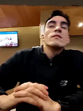Stripchat Live Sex of TommyMomentum