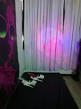 Stripchat Best live sex cam show of LatexDevil_Blondie