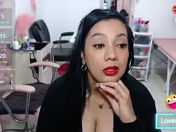 Stripchat Live Sex Cam of titsbiglovers