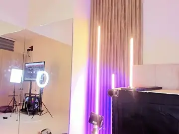 Stripchat Free Live Porn of Annie9_