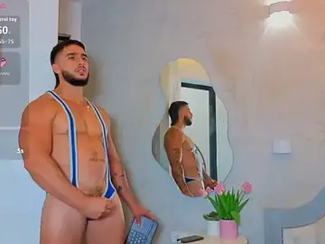 Stripchat Free Porn Cam of Scottfishcer1