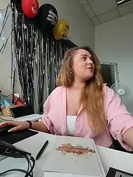 Stripchat Live Sex Cam of Juicy_PeachLux