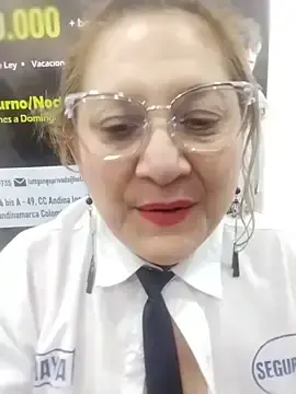 Stripchat Nude Webcam of JULIETA_21-