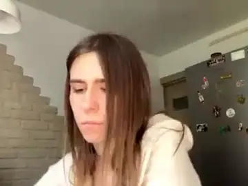 Stripchat Sex Cam of ZaraGuyette