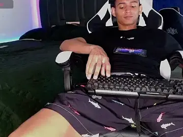 Stripchat Live Sex Cam of Raam_Star
