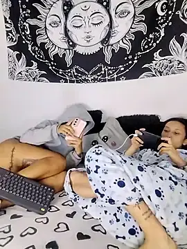 Stripchat Best live sex cam show of emily_n_abby