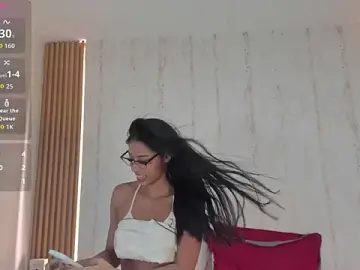 Stripchat Sex Cam of two_milkyway