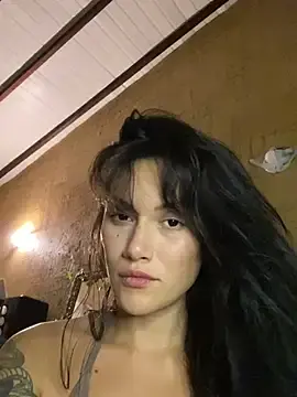 Stripchat Sex Cam of jepetitoiseau