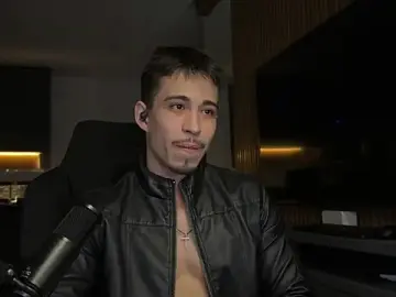 Stripchat Free Porn Cam of mettew22cm