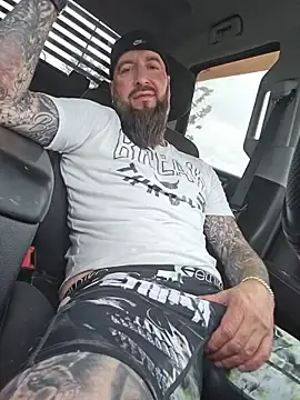 Stripchat Adult Webcam of Beardedtattood