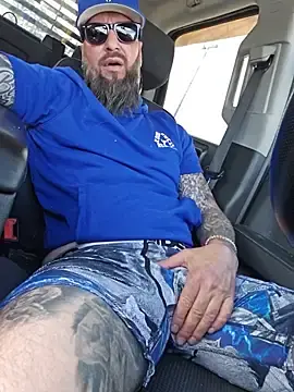 Stripchat Live Sex Cam of Beardedtattood