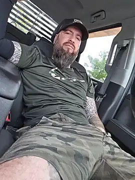 Stripchat Live Sex Cam of Beardedtattood
