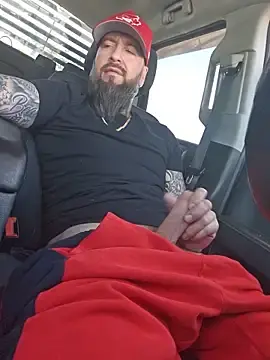 Stripchat Sex Cam of Beardedtattood